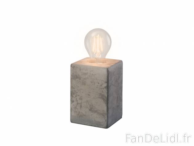 Lampe de table à LED , prezzo 11.99 € 
- Socle aspect béton avec patin de protection
- ...