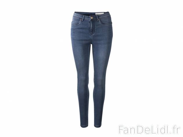 Jean super skinny , prezzo 11.99 € 
- Ex. 64 % Lyocell (TENCEL®), 34 % coton ...