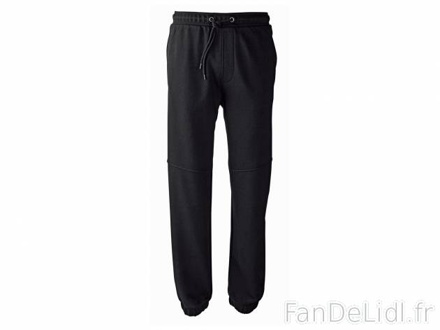 Pantalon molletonné , prezzo 9.99 € 
- Ex. 60 % coton et 40 % polyester
- 3 ...