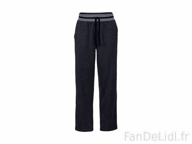 Pantalon détente homme , le prix 7.99 € 
- Ex. 81 % coton et 19 % polyester
- ...