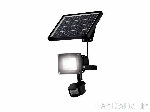 Projecteur solaire à LED avec détecteur de mouvements , le prix 28.99 € 
- ...