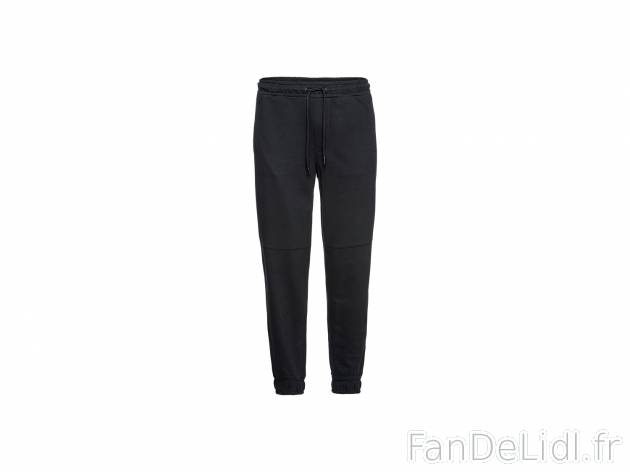 Pantalon molletonné , le prix 9.99 € 
- Ex. 60 % coton et 40 % polyester
- ...