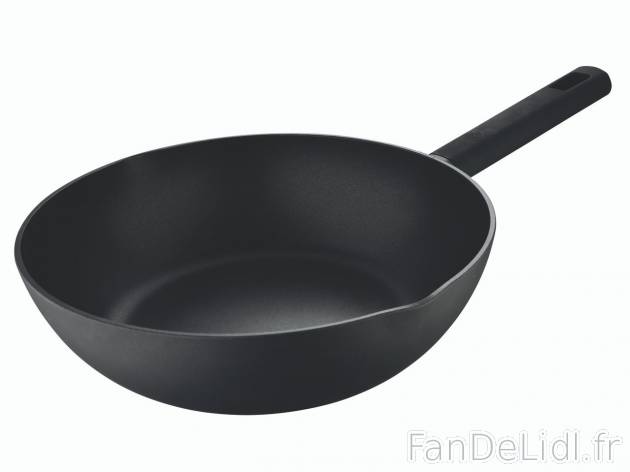 Poêle wok , prezzo 26.99 EUR 
Poêle wok 
- Diam&egrave;tre&nbsp;: 28 cm
- ...