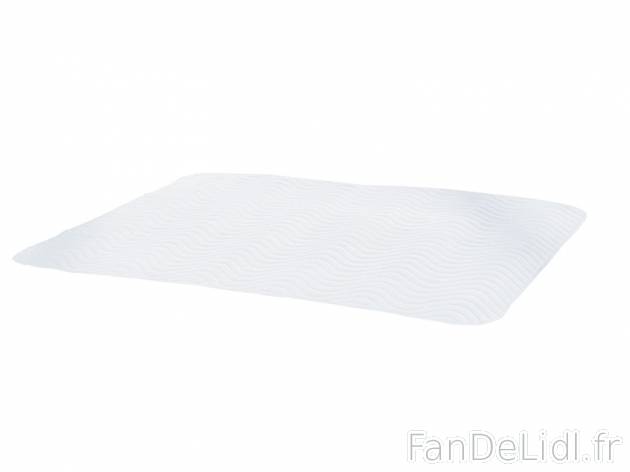 Alèse absorbante , prezzo 4.99 € per L&apos;unité 
- Ex. : 100 % polyester, ...