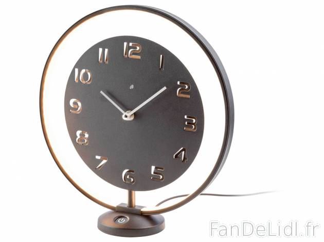 Horloge de table avec éclairage LED , le prix 14.99 € 
- Mouvement à quartz ...