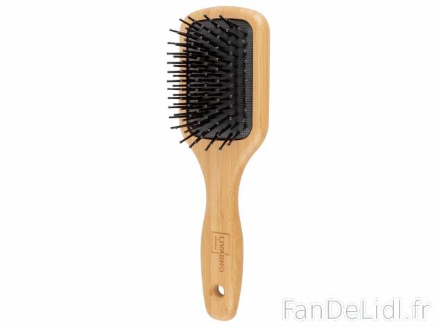 Brosse à cheveux en bambou , le prix 2.99 € 
- Corps 100 % bambou
- Poils de ...