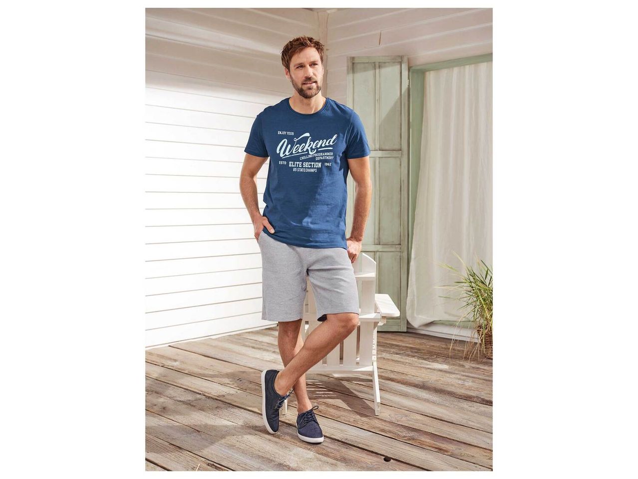 T-shirt chez Lidl , prezzo 4.99 EUR 
T-shirt 12 
- Du S au XL selon modèle.
- ...