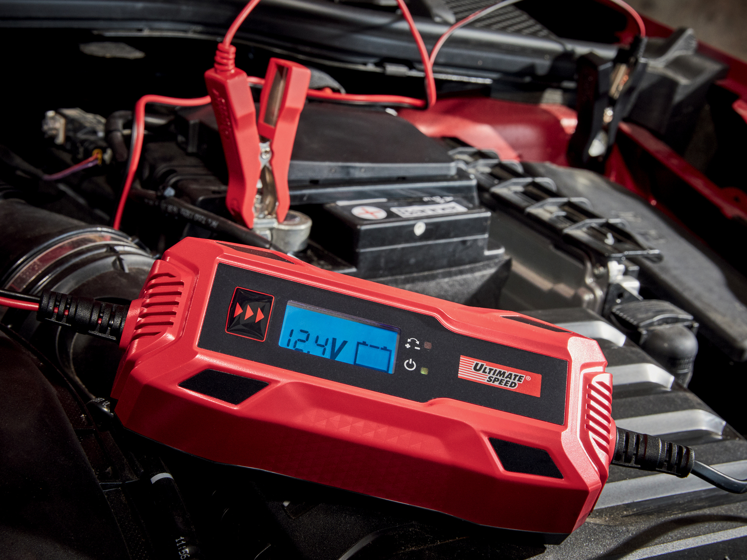 Chargeur de batterie pour voiture Ultimate Speed, le prix 14.99 € 
- Pour toutes ...