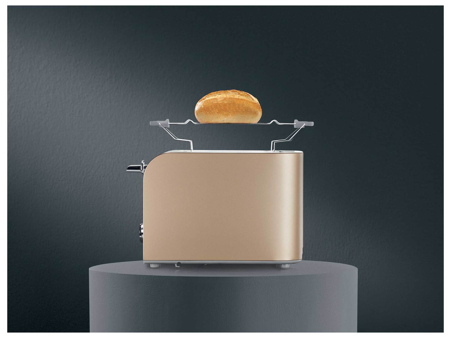 Grille-pain , le prix 21.99 € 
- 850 W
- Fonctions décongélation, réchauffage ...