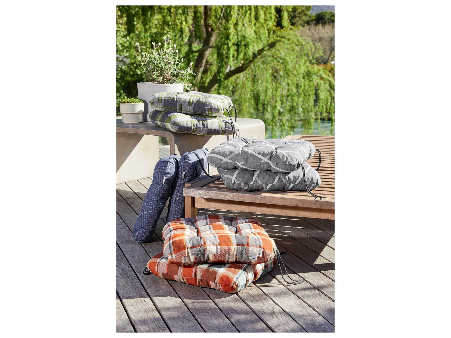 Coussins de chaise , le prix 6.99 &#8364; 
- Env. 40 x 40 x 6,5 cm
- Lot de ...