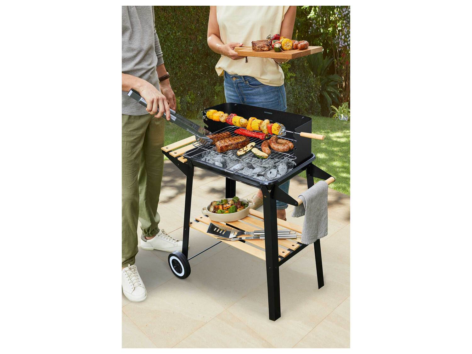 Barbecue à charbon de bois , le prix 26.99 &#8364; 
- Env. 84 x 86 x 45 cm ...