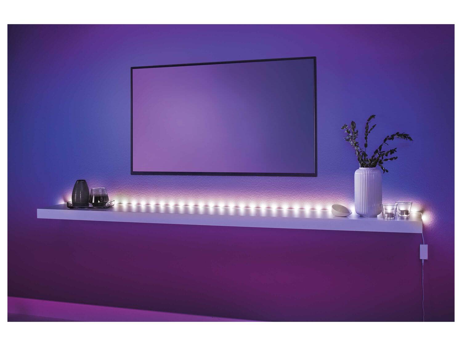 Ruban à LED connecté , le prix 18.99 &#8364; 
- 19 W
- Ruban LED auto-adh&eacute;sif, ...