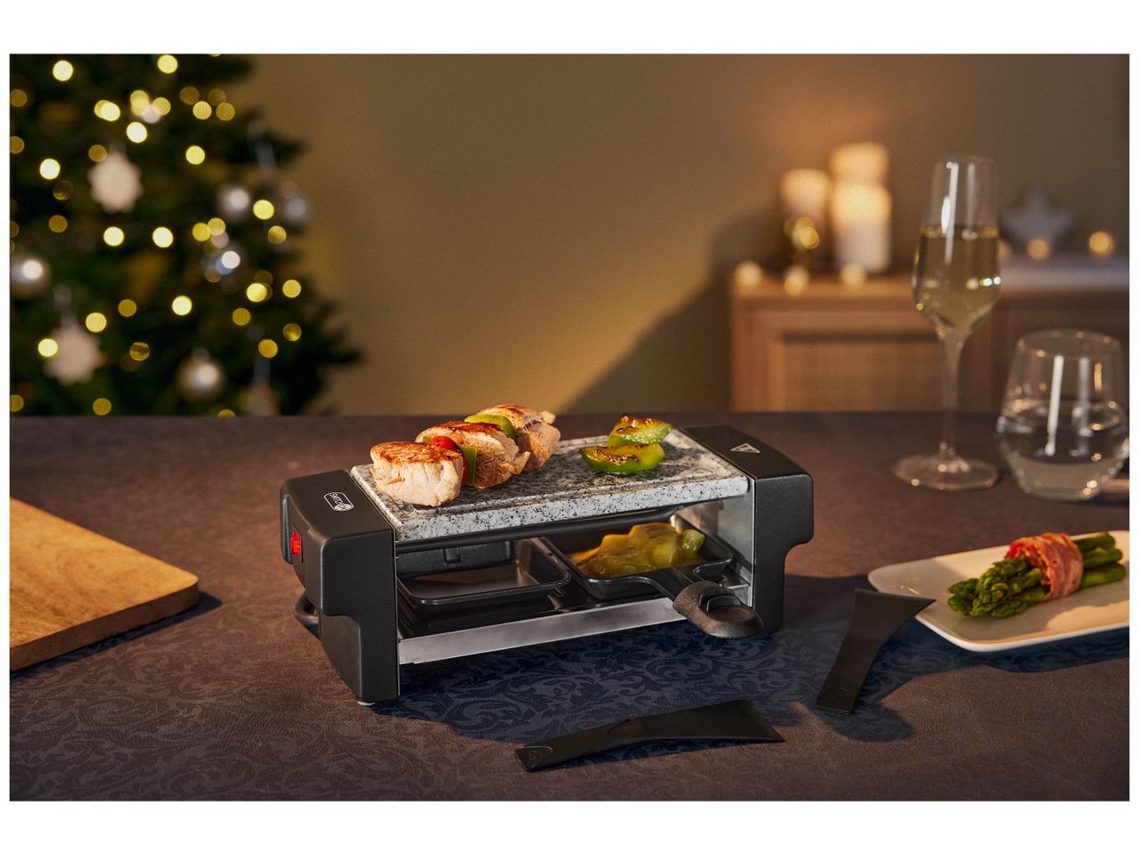 Raclette-gril , prezzo 14.99 EUR 
Raclette-gril 
- 800 W
- Plaque de gril amovible ...