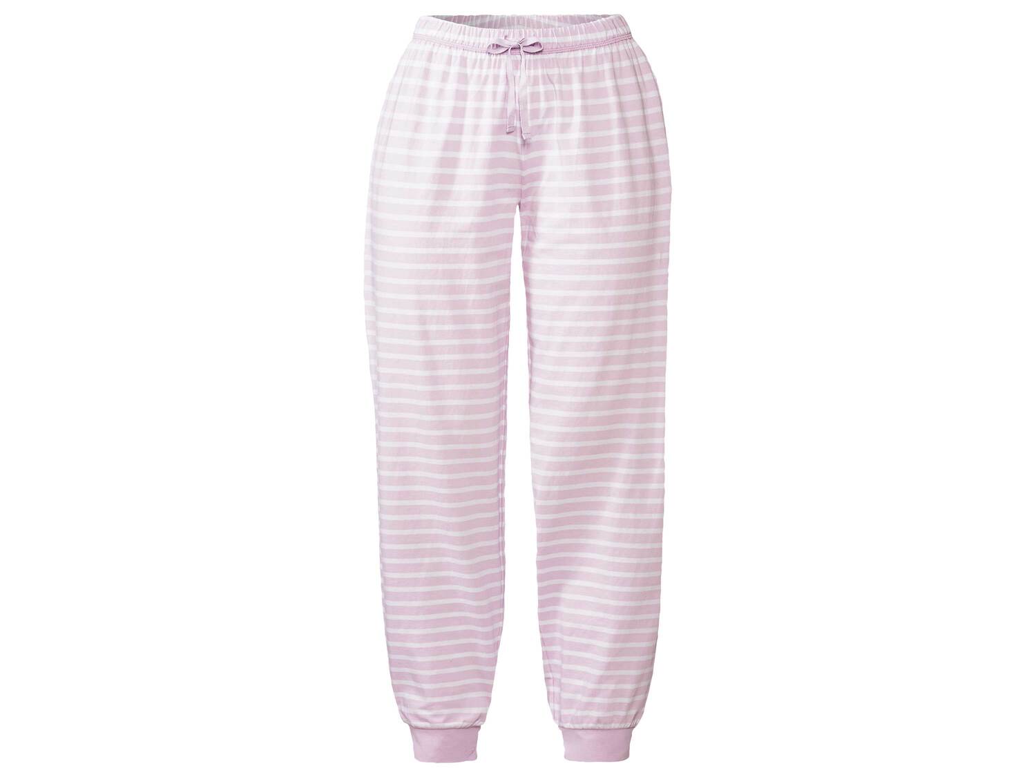 Pyjama , le prix 13.99 € 
- Du S au XL selon modèle
- Ex. 100 % coton
Caractéristiques

- ...