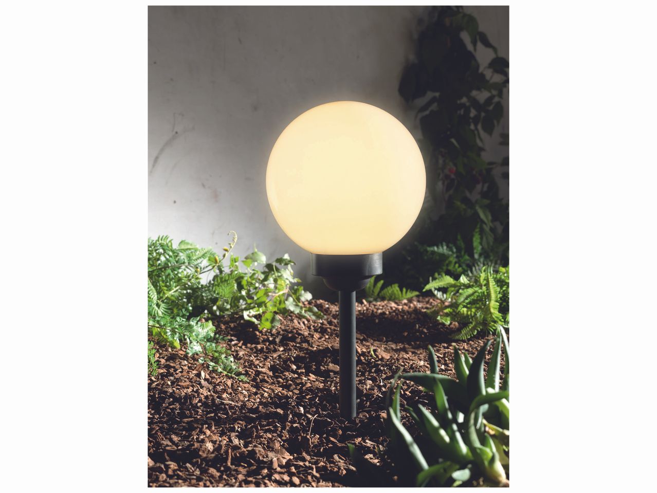 Lampe solaire à LED , prezzo 8.99 EUR 
Lampe solaire à LED 
- &Oslash; : env. ...